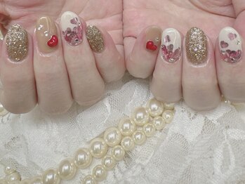 ハニービービー(Honey Bee Bee)/バレンタインネイル