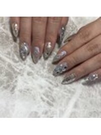 ビジュー×ギラギラ