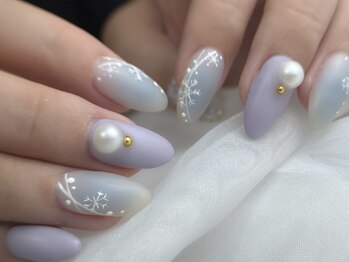 雪の結晶ネイル 担当:粥川
