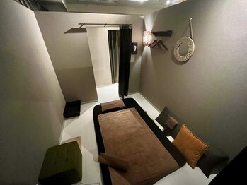 アジエスタ 那覇国際通り店(ASIESTA)の写真/《完全個室×極上空間》辛いコリ・お疲れの心をしっかりほぐし、とろけるような至福時間をお過ごし頂けます