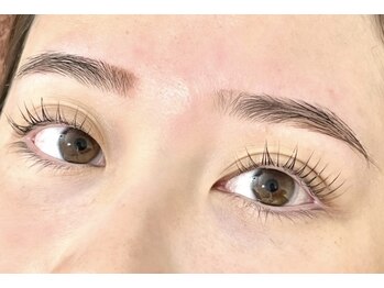 プリマベーラ(Primavera)/ケラチンラッシュリフト