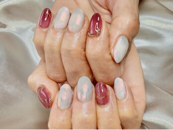 ヒトミネイルズ(Hitomi Nails)/プリズムネイル