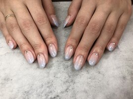 キラキラグラデーションネイル