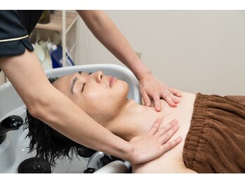 サロンドミヤシタ(SALON DE MIYASHITA)/施術：デコルテのマッサージ