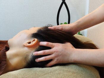 ゆるりんどう/耳介筋ドライヘッドスパ