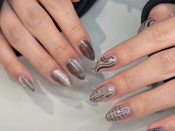 ディーグレース 中井店(D.Grace)の写真/【ハンド】オフ別ジェルマグネットorフラッシュ☆¥5,500！自爪に優しいパラジェル＆フィルインもご用意◎