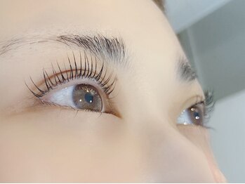 ティアラ(TIARA)の写真/【次世代まつげカール★パリジェンヌラッシュリフト¥5400】 自まつげを活かしてパッチリ魅力的なお目元に♪