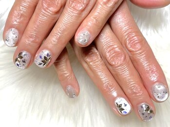 ネイルサロンブリス(nail salon Bliss)/☆一面銀世界!雪の結晶ネイル☆