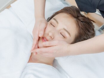 ビビットプラス(VIVIT+)の写真/【施術後の満足度に自信◎】筋肉×骨を整え、顔の土台から若々しい印象＆小顔に♪
