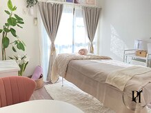 完全個室ウォームベージュで統一した清潔感あるビューティー空間