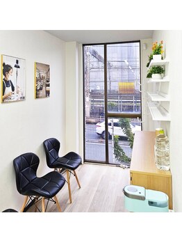 エヌワイエヌ(NYN)/待合スペース♪