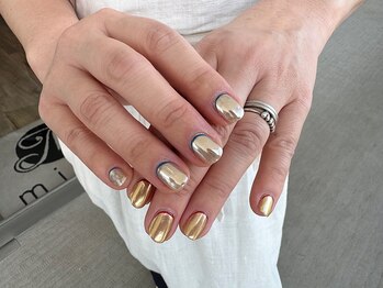 ミライ トータルビューティーサロン(mirai)/ゴールド×シルバーネイル♪