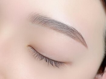 グリーム(GREEM)の写真/顔の第一印象は眉毛で決まる！当店の「美眉スタイリング」で垢抜けたお洒落な印象の眉毛に♪メンズ眉にも◎