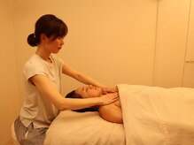 プチボヌール(petit bonheur)/緊張の多い方はデコルテが凝る