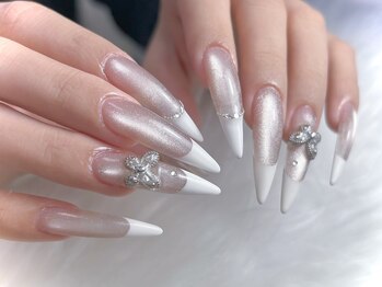 マグネット×白フレンチ