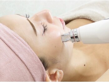 メディカルエステ 新宿店の写真/毛穴のお悩み解決！毛穴の黒ずみや開きにお悩みの方にも◎透明感のある美肌へ☆まずはお試しを！