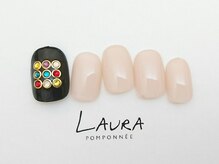 ローラポンポニー(Laura pomponnee)/スワロネイル