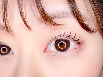 イリ(___Ili)の写真/【理想の目元が叶う♪】お客様のお顔立ちや雰囲気に合わせてメニューをご提案◎ネイルの同時施術も可能！