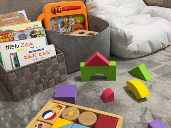 ティードットネイル 星ヶ丘(T.NAIL)の写真/【お子様同伴OK】ママにも優しいプライベート空間★スピーディーな施術で家事や育児の隙間時間にも♪