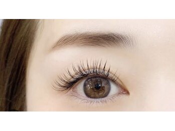 リリー(Lilly)の写真/【LEDエクステ☆￥5700～】通常のマツエクよりモチ抜群！理想の仕上がりを叶えます♪