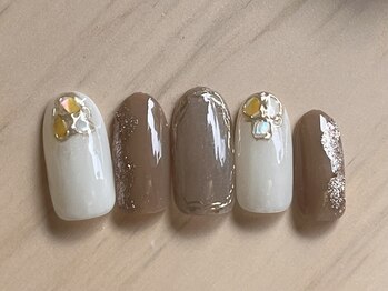 ジジ(Gigi)/季節限定ゴージャスネイル