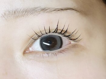 コム 草加マルイ店(com by neolive)/パリジェンヌ上下 担当坪