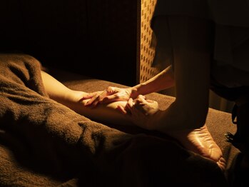 シンデレラフィット(c.d.f)の写真/【デスクワークや立ち仕事の方必見★】夕方の脚のむくみ、靴下跡や靴が入らないなどのお悩みは当サロンへ!