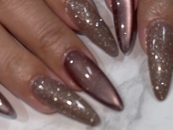 トゥジュール(Toujours)の写真/1本からでもOK！折れてしまった爪の補修や、全体の長さを揃えたい時もプロの技術で美しく。