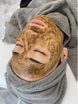 エピズム(EPISMU)の写真/【剥離しないハーブピーリングで肌質改善】ニキビケア+黒ずみ&毛穴の開きを改善!!ぜひお試し下さい☆