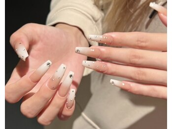 クイーンネイル 新宿(Queen nail)/長さ出しデザイン