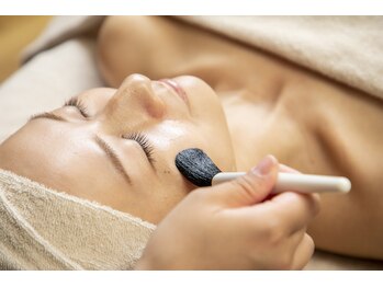 グラツィア(Grazia)/ヒト幹細胞コスメのパイオニア