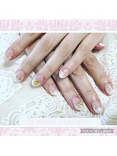 サロン ド フェミニスト(Salon de フェミニスト)/大人女子のブライダルネイル☆