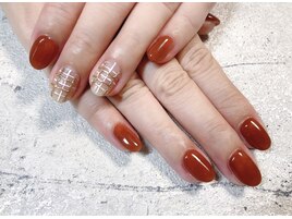 ぷっくりチェック柄ネイル