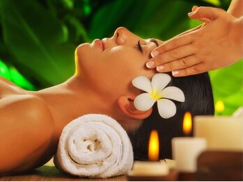 リラクゼーションサロン アクアマリンの写真/極上のリラックスタイム♪よもぎorモリンガ蒸しで温活効果×アロマの香りに包まれながら丁寧にほぐします◎