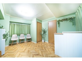 ホワイトニングショップ 武蔵小杉店/待合室/ホワイトニングサロン