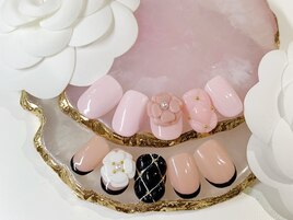 写真上 カメリアピンク 6900円