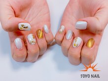 トヨネイル(TOYO NAIL)/ホワイト&ゴールド