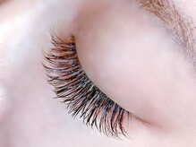 最高級フラットラッシュ＆国産グルーを使用し綺麗かつモチ高持続