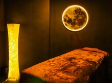 リルマコの雰囲気（【完全個室】黒を基調としていて、高級感と未体験の空間を演出！）