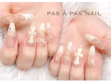 パザパネイル(pas a pas nail)の雰囲気（形、フォルムが綺麗な長さだしがおすすめです♪）