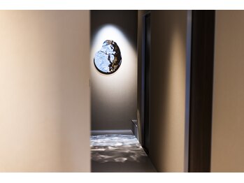 デルタエヌピー63+(δnp63+)/店内【小顔/薬院/福岡】