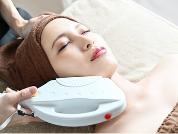 ソルナ ブルーム(SOLUNA BLOOM)の写真/全身の気になるムダ毛を徹底処理!都度払い可能で通いやすい◎初めての方でも気軽にお試しいただけます。