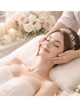 プレフィール(PLEAFEEL)の写真/女優級の横顔とデコルテへ 小顔造形フェイシャル×美バストアップデコルてケア×２回コース