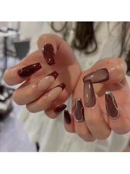 クワイ(Qui)の写真/ニュアンス・個性派デザイン等最旬トレンドはＱui(クワイ)にお任せ♪長さ出しで爪の形や長さも理想通りに◎