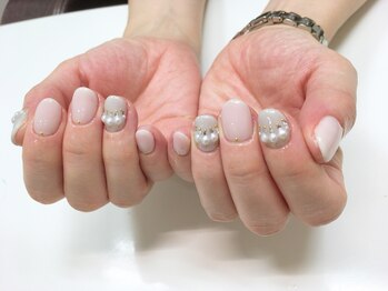 アイラッシュアンドネイル専門店 クラル(CURAR)/パールネイル¥7980
