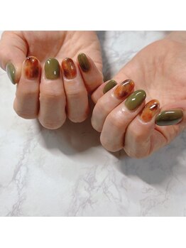 ブラン(blanc)/べっこうネイル