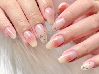 トイロ 西院店(TOIRO)の写真/《美フォルム×トレンド》うる艶ワンホン定額オフ込¥4950◎シンプルだからこそ際立つ洗練された指先へ…