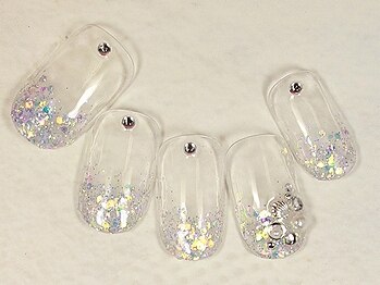 オハナレイ LEALEA FITNESS&SPA 東戸塚店内/グリッターラメグラデーション☆