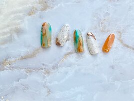 夏にピッタリなニュアンスネイル