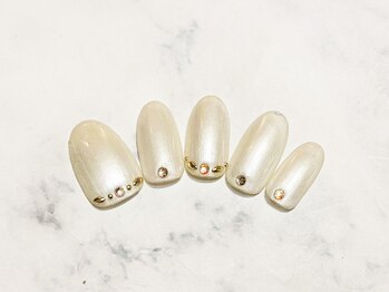 クイーンビー(QUEEN BEE)/６月定額ネイル￥6900